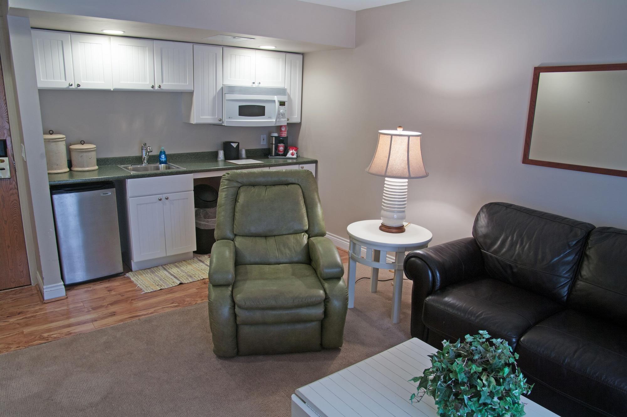Charlevoix Inn & Suites Surestay Collection By Best Western Exteriör bild