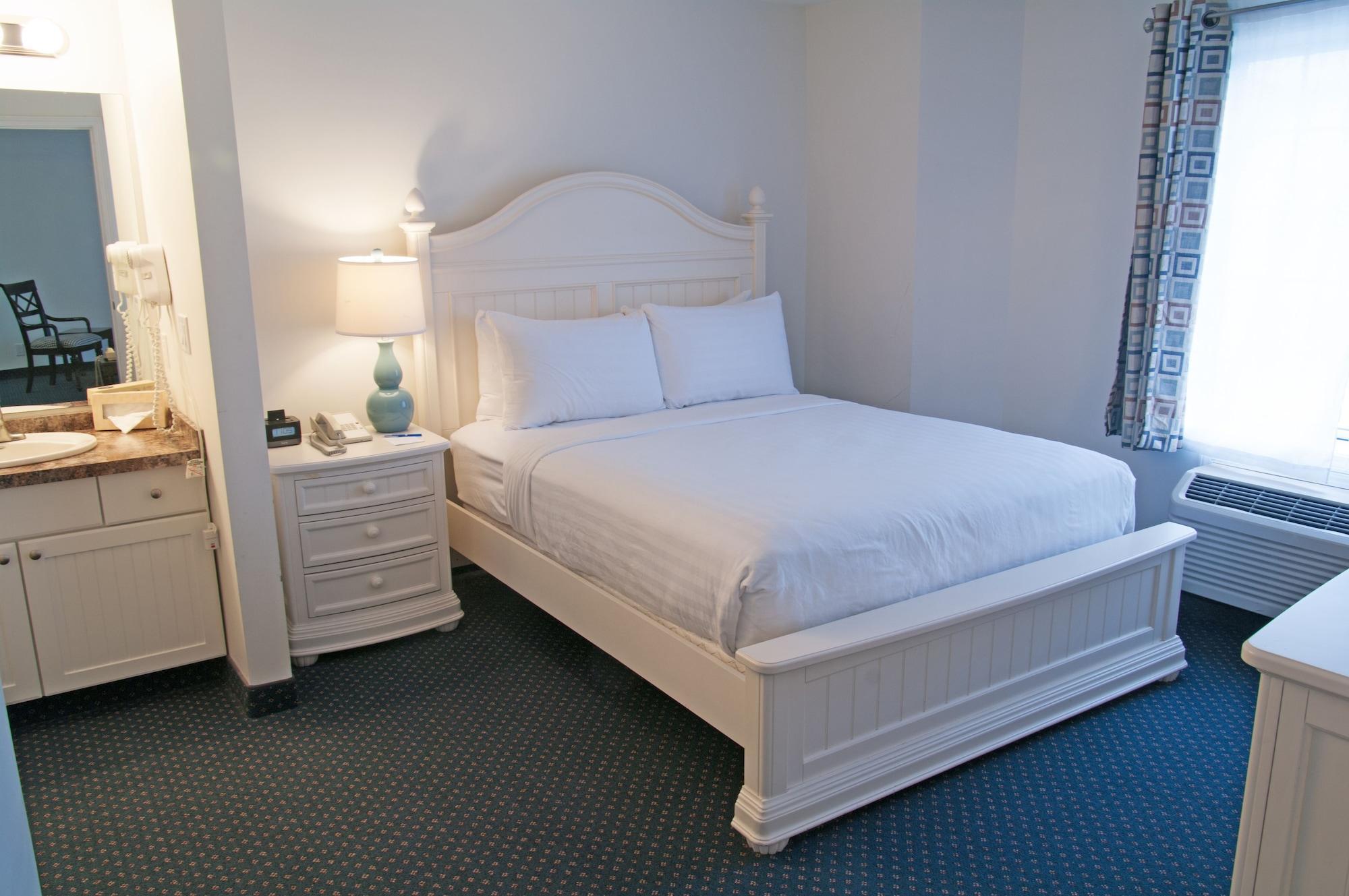Charlevoix Inn & Suites Surestay Collection By Best Western Exteriör bild