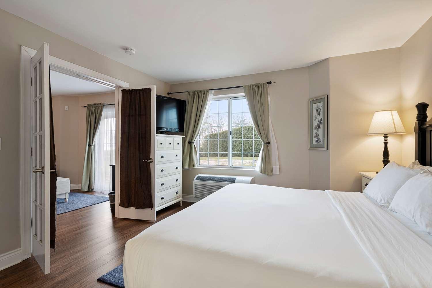 Charlevoix Inn & Suites Surestay Collection By Best Western Exteriör bild
