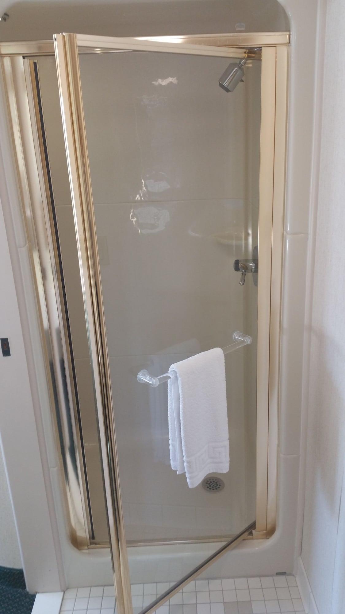 Charlevoix Inn & Suites Surestay Collection By Best Western Exteriör bild